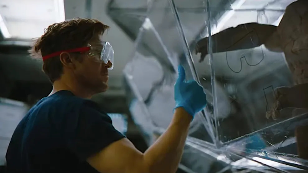 Grace et Rocky communiquent avec le pouce